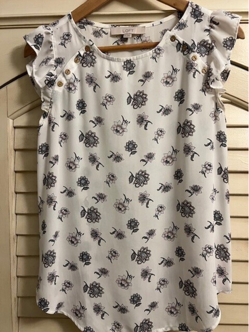 Loft Flutter Sleeve White with Dark Blue & Purple Flowers & Gold Buttons - XS
